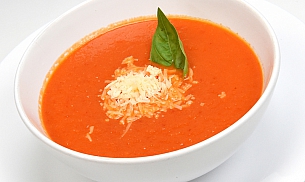 Supa crema de rosii cu seminte prajite